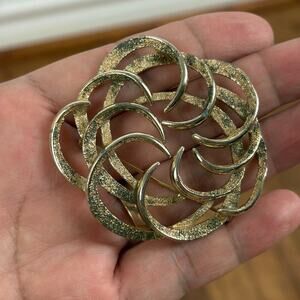 B1 Sarah Coventry Swirl Brooch Timeless Glam 60s Revival Old Hollywood Vintage